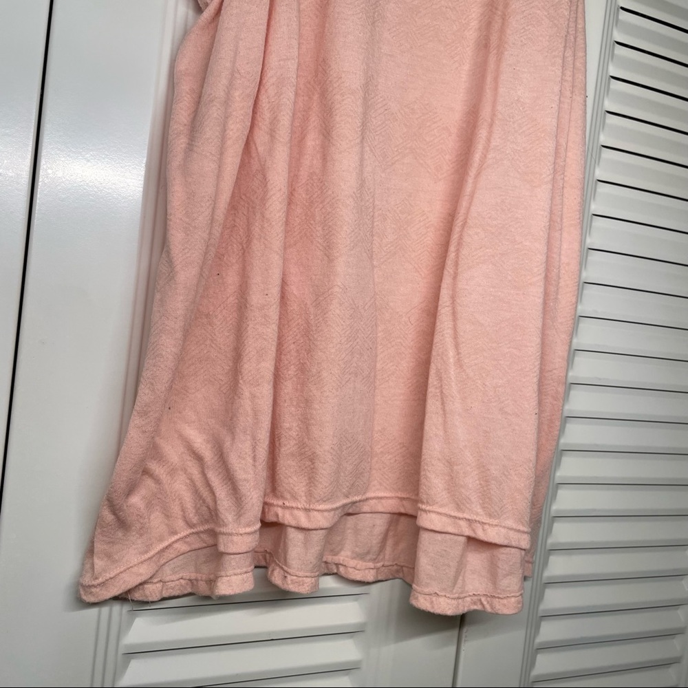 π¦
AEO Tank - Picture 2 of 6